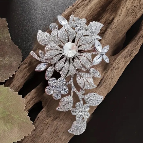 Jewelry - Rhinestone encrusted, Art Deco, Floral, Wedding Brooch, Lapel Pin